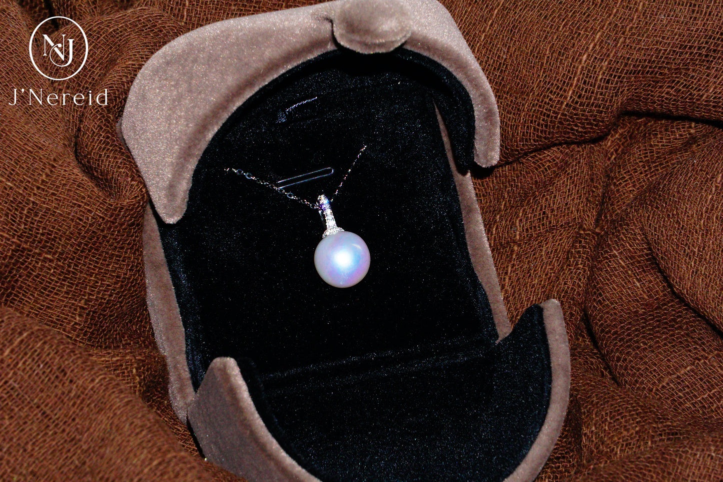 Elegant Aurora Pearl Necklace | 10.5-11mm High-Luster Freshwater Pearl with S925 Silver Zircon Pacifier Setting