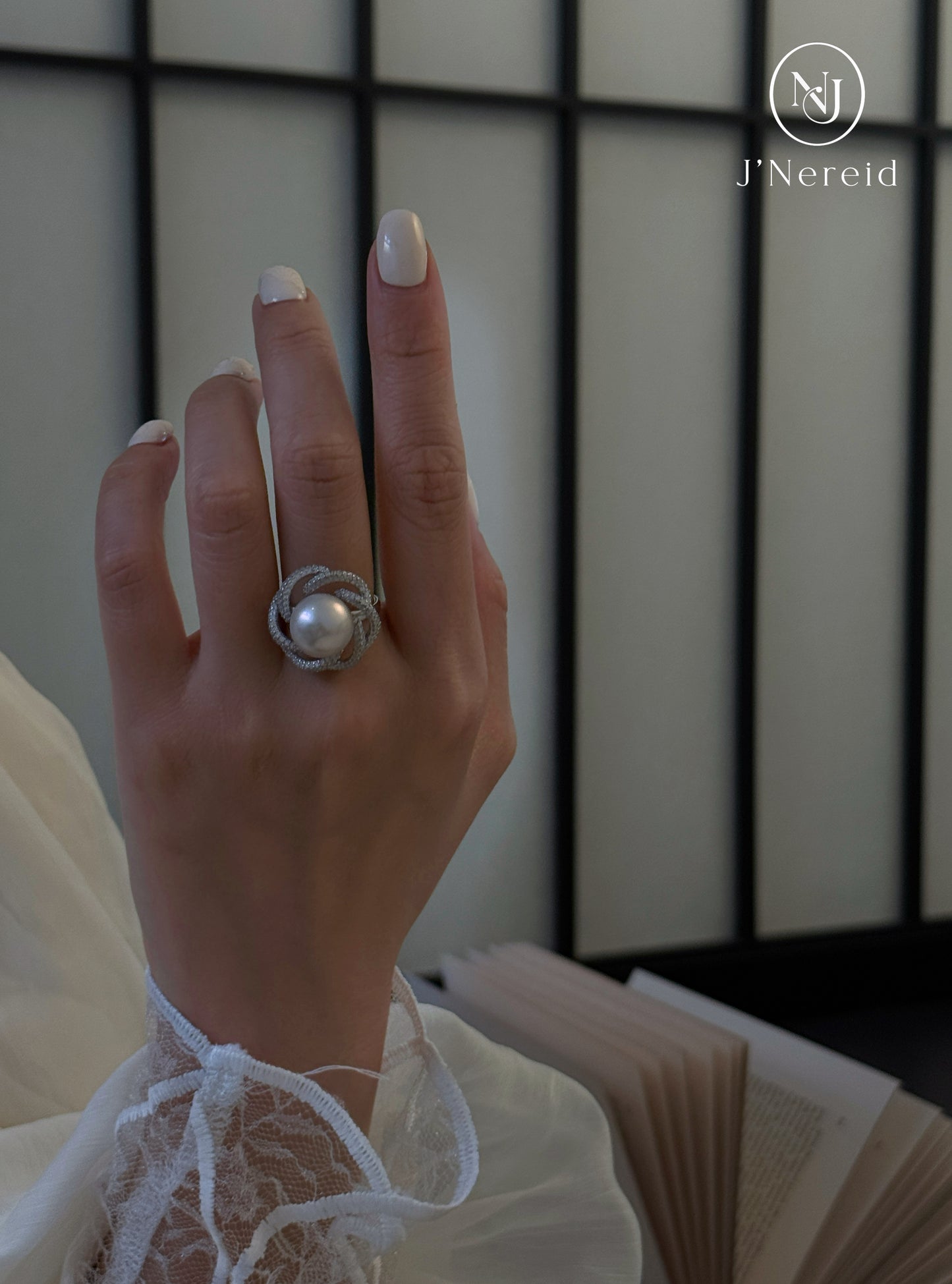 Luxury 11-12mm Soft Gem Glow Freshwater Pearl Twisted Intertwined Rose Ring, Full Paved Zircon Solid S925 Sterling Silver Statement Fine Jewelry Ring for Women Gift(Pearl Variation)