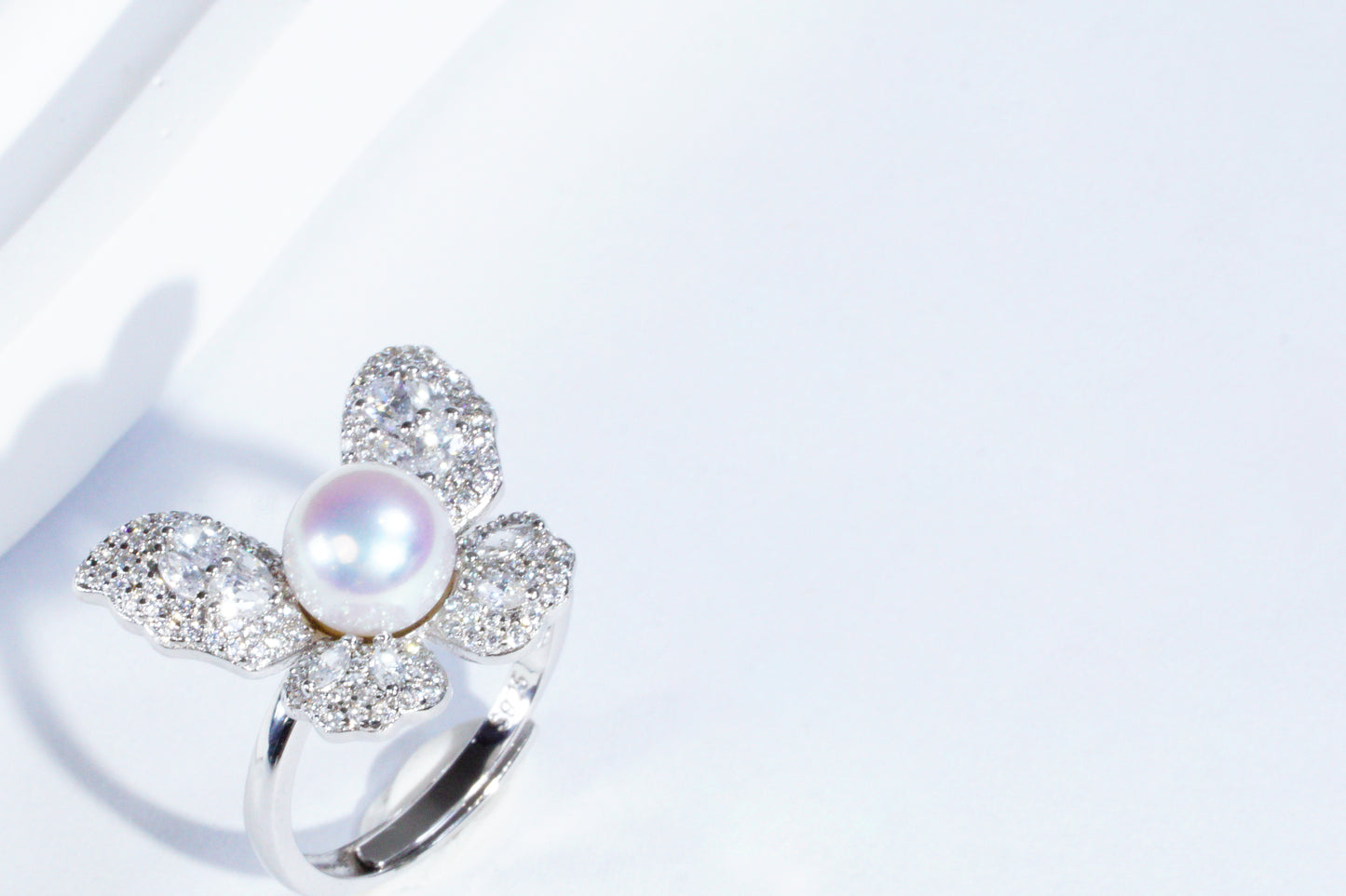 Butterfly Dream Adjustable S925 Silver Aurora Freshwater Pearl Ring (7-8mm)