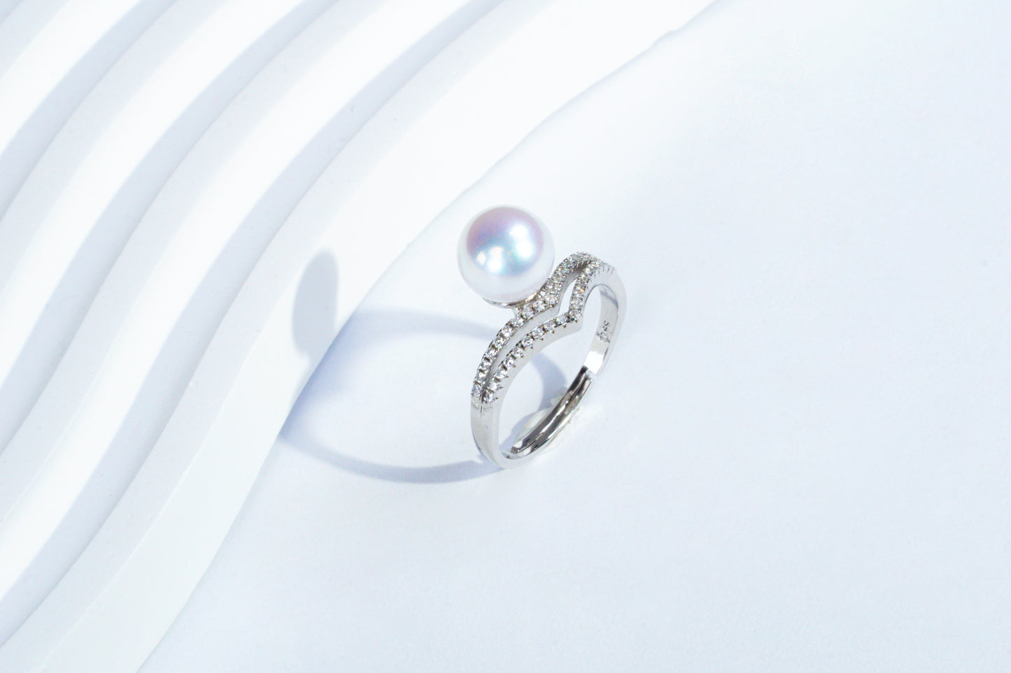 Exquisite V-Shaped Princess Crown Double Layer Aurora Freshwater Pearl Ring | S925 Silver (8-9mm )