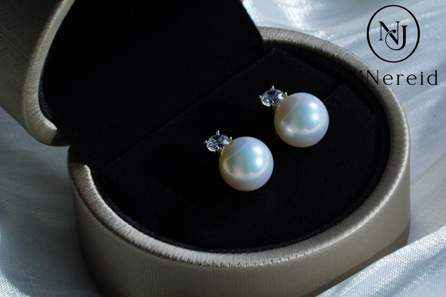 9-9.5mm AAAA Aurora Luster White Edison Freshwater Pearl Earrings, S925 Sterling Silver Classic Diana Style Studs, Timeless Elegant Pearl Jewelry for Women, Bridal Wedding Gift（Pearl Variation）