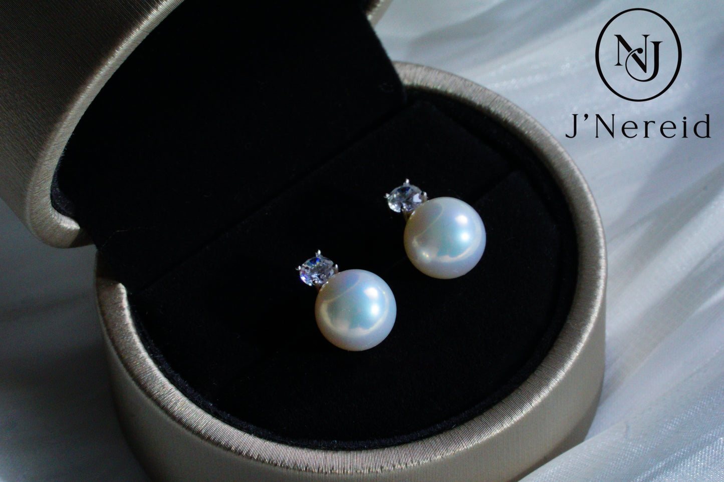 9-9.5mm AAAA Aurora Luster White Edison Freshwater Pearl Earrings, S925 Sterling Silver Classic Diana Style Studs, Timeless Elegant Pearl Jewelry for Women, Bridal Wedding Gift（Pearl Variation）