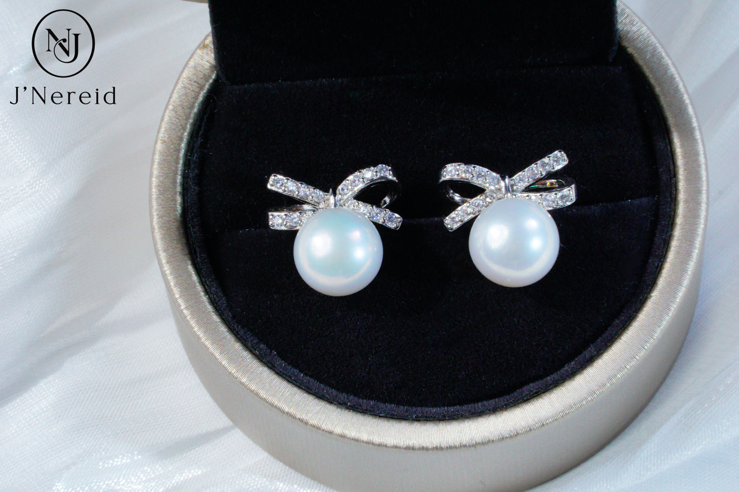 Aurora Edison Freshwater Pearl Bow Earrings,（9-9.5mm） 925 Sterling Silver Exquisite Craft, Elegant Gentle Style Stud Earrings for Women（Pearl Variation)