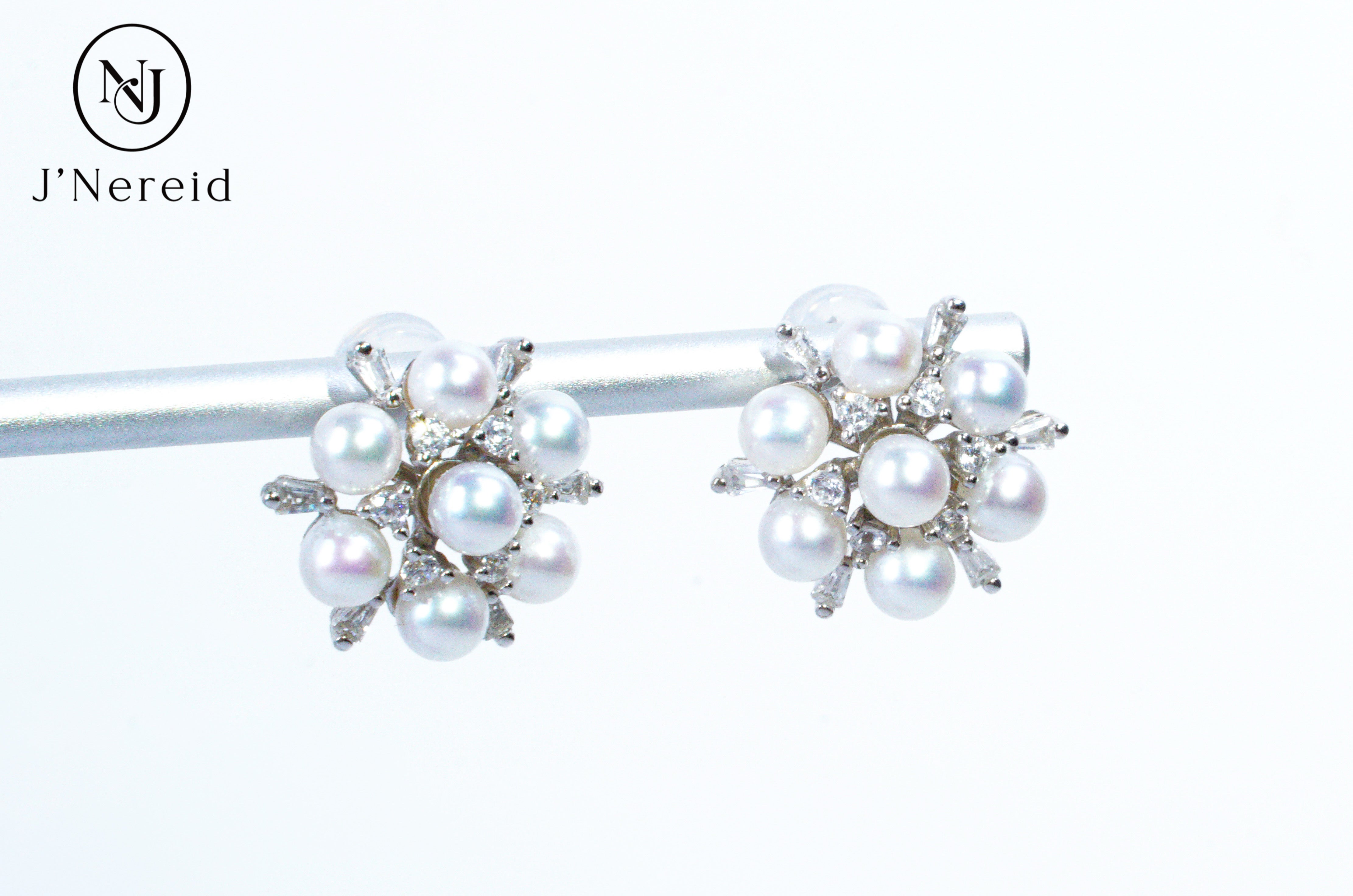 Aurora Freshwater Pearl Snowflake Stud Earrings | 3.5-4mm, S925 Sterling Silver, Minimalist Elegant Design