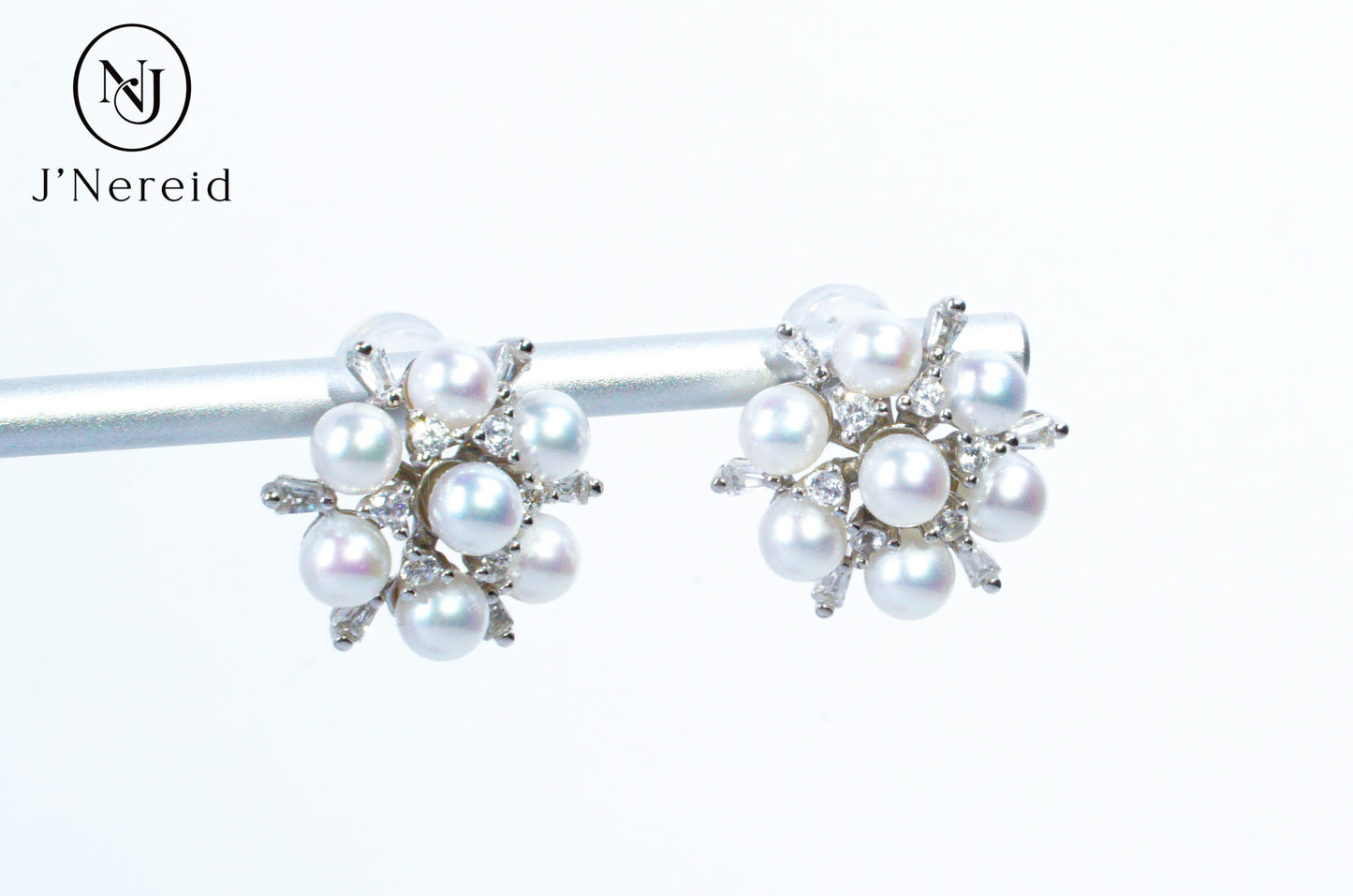 Aurora Freshwater Pearl Snowflake Stud Earrings | 3.5-4mm, S925 Sterling Silver, Minimalist Elegant Design