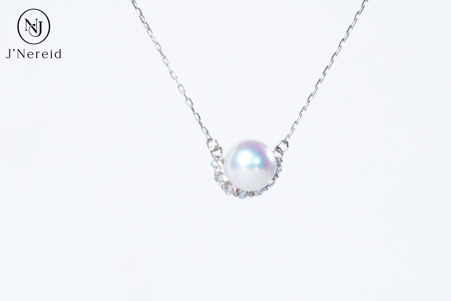 Aurora Freshwater Pearl Half-Halo Necklace, 8-9mm Lustrous Pearl, S925 Silver with Cubic Zirconia Accents
