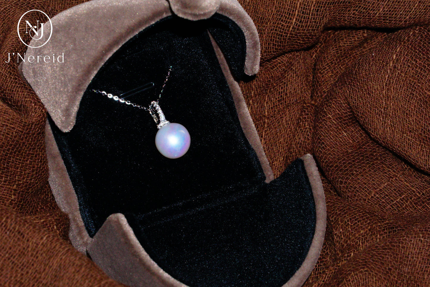 Elegant Aurora Pearl Necklace | 10.5-11mm High-Luster Freshwater Pearl with S925 Silver Zircon Pacifier Setting