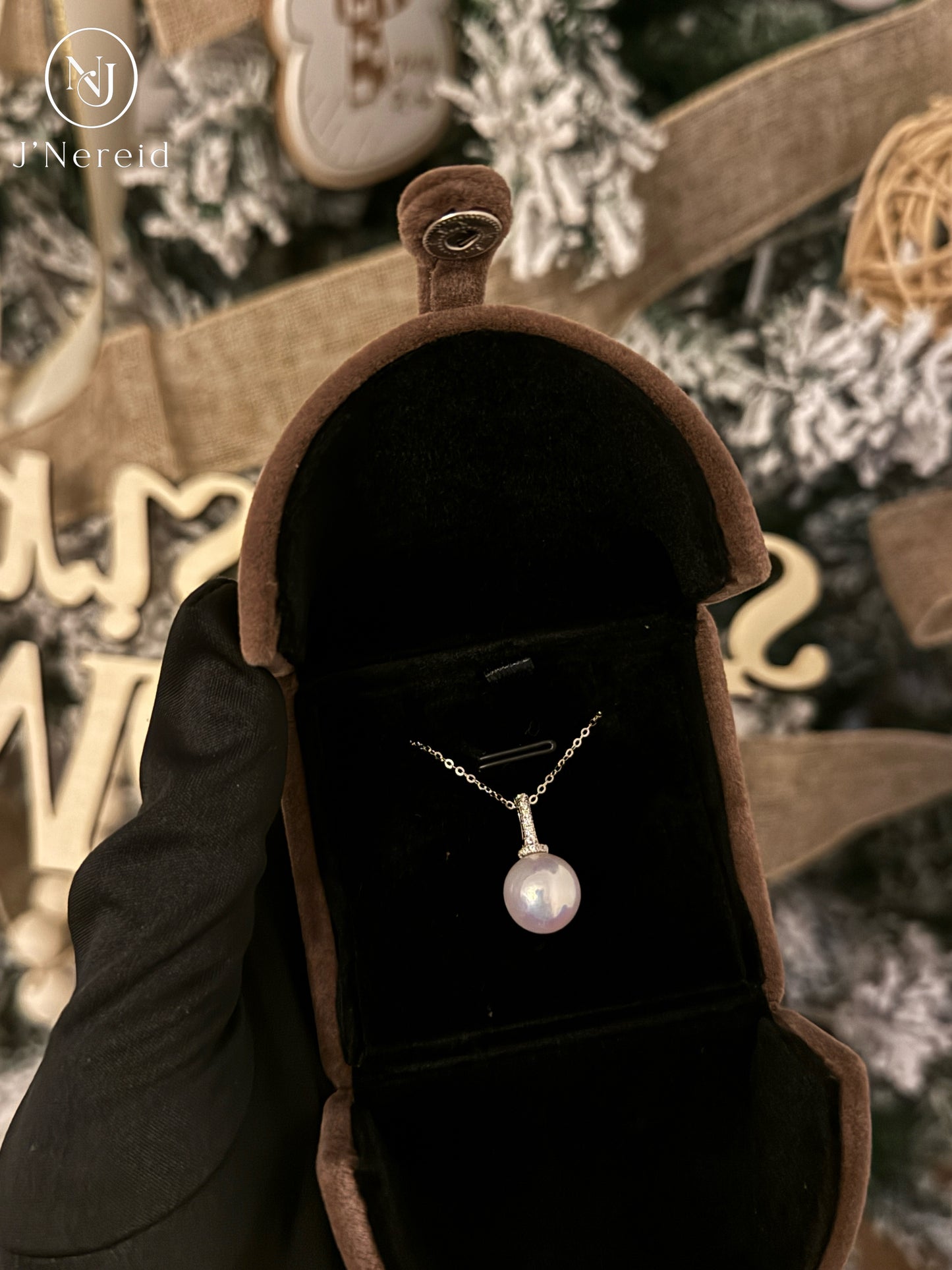 Elegant Aurora Pearl Necklace | 10.5-11mm High-Luster Freshwater Pearl with S925 Silver Zircon Pacifier Setting