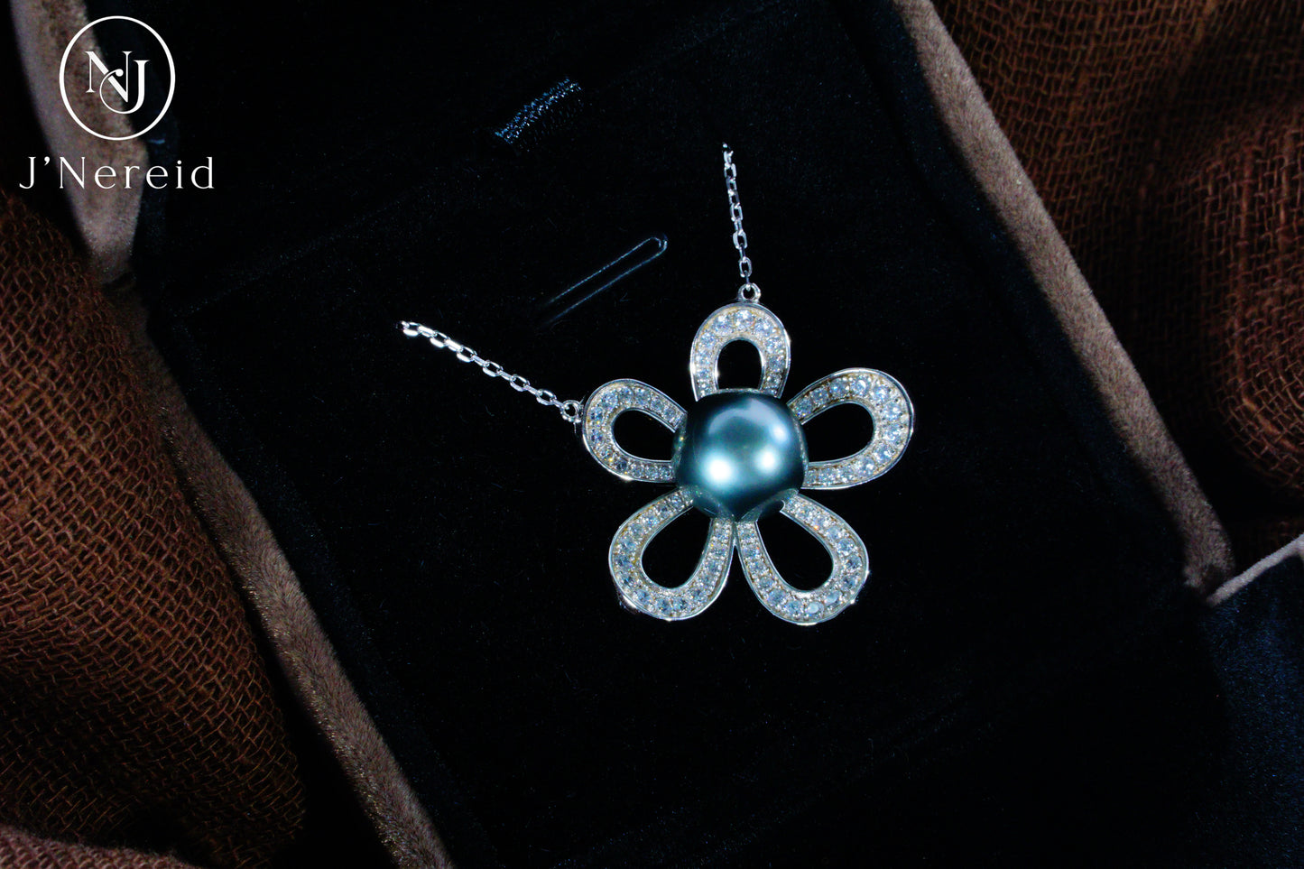 10‑11mm Sunny Sea Blue Tahitian Pearl Five‑Petal Flower Necklace, S925 Sterling Silver Cubic Zirconia Floral Pendant Jewelry for Women（Pearl Variation)