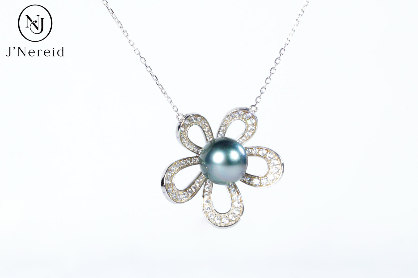 10‑11mm Sunny Sea Blue Tahitian Pearl Five‑Petal Flower Necklace, S925 Sterling Silver Cubic Zirconia Floral Pendant Jewelry for Women（Pearl Variation)