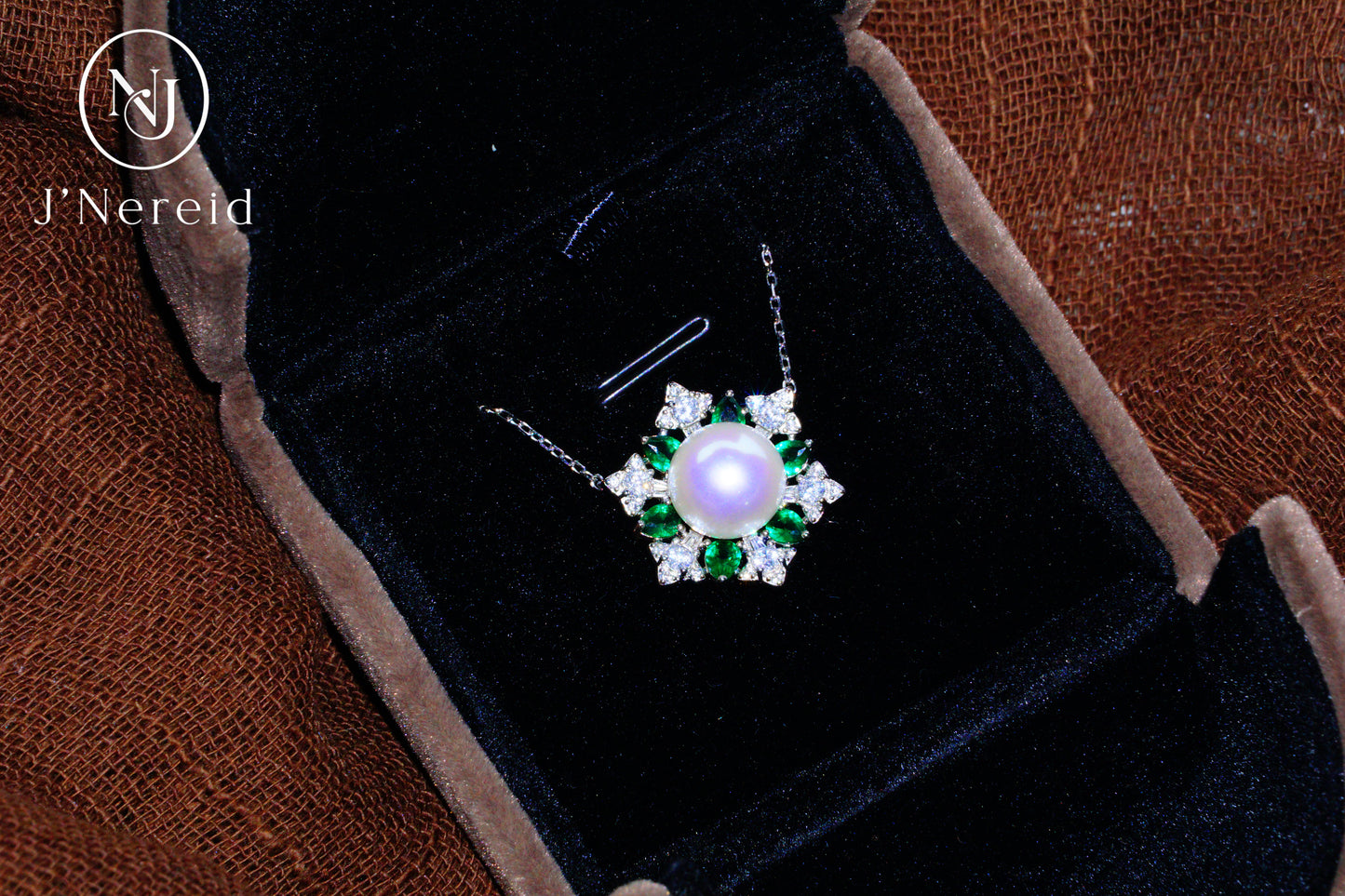 Opulent Emerald & Diamond-Style Halo Aurora Edison Pearl Pendant Necklace, 10-10.5mm High-Luster Pearl, S925 Silver with Sparkling CZ(Pearl Variation)
