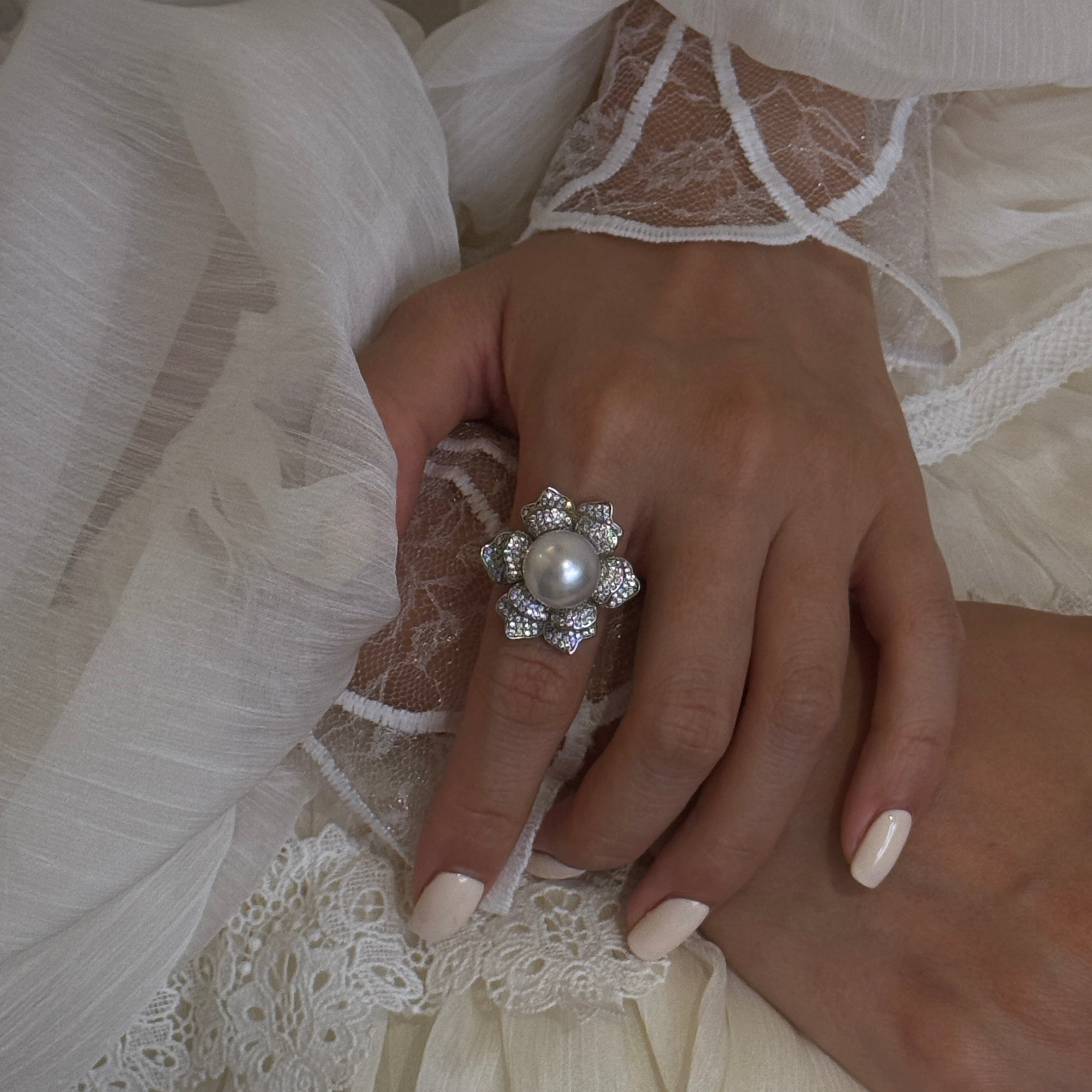 Premium Australian South Sea White Pearl Floral Statement Ring | 12-13mm Natural High Luster Australian Pearl, Heavy Solid S925 Sterling Silver Pave Zircon Cocktail Ring Luxury Fine Jewelry for Women Gift（Pearl Variation）