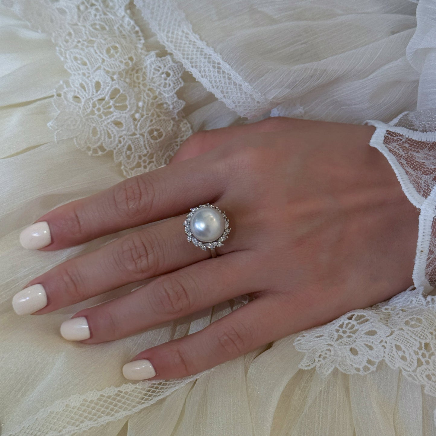 Luxury 11-12mm Australian South Sea White Pearl Ring, Heavy Craft S925 Sterling Silver Halo Zircon Statement Ring for Women Fine Jewelry Gift（Pearl Variation)