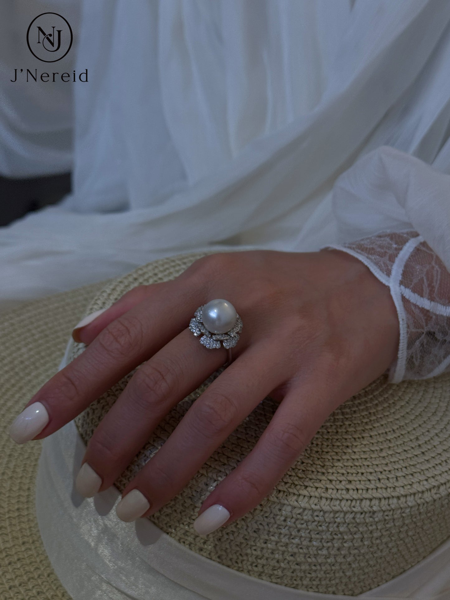 Luxury 11-12mm Australian South Sea White Pearl Floral Framed Ring, Heavy Solid S925 Sterling Silver Paved Zircon Statement Fine Jewelry Ring for Women Wedding & Anniversary Gift（Pearl Variation）
