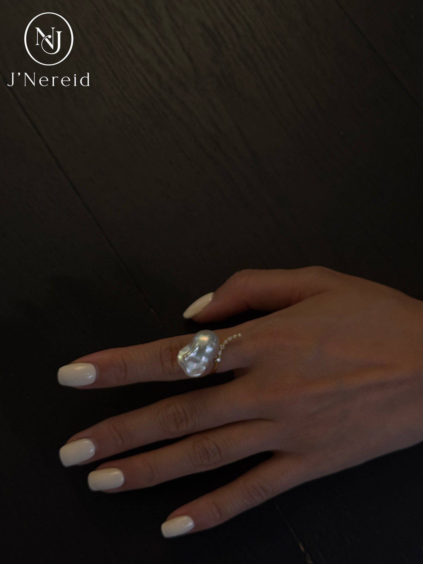 Luxury 21-22mm Aurora Grade Freshwater Baroque Pearl Ring, High Iridescent Shine Freeform Pearl with Paved Zircon S925 Sterling Silver Statement Ring for Women Fine Jewelry Gift（Pearl Variation）