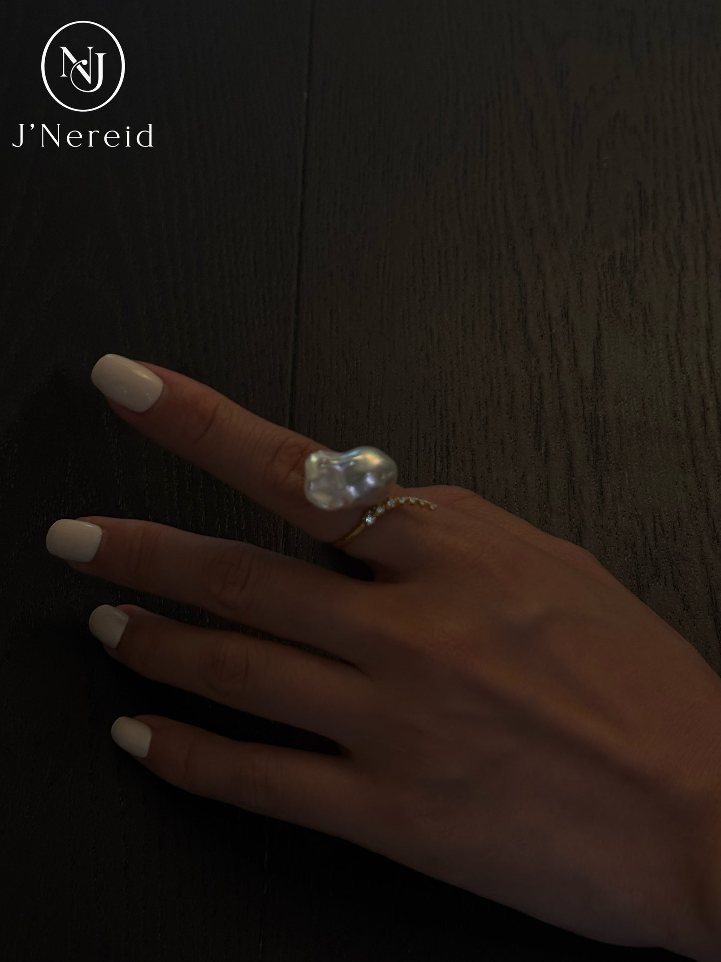 Luxury 21-22mm Aurora Grade Freshwater Baroque Pearl Ring, High Iridescent Shine Freeform Pearl with Paved Zircon S925 Sterling Silver Statement Ring for Women Fine Jewelry Gift（Pearl Variation）