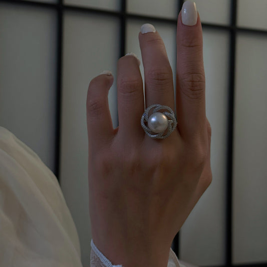Luxury 11-12mm Soft Gem Glow Freshwater Pearl Twisted Intertwined Rose Ring, Full Paved Zircon Solid S925 Sterling Silver Statement Fine Jewelry Ring for Women Gift（Pearl Variation）