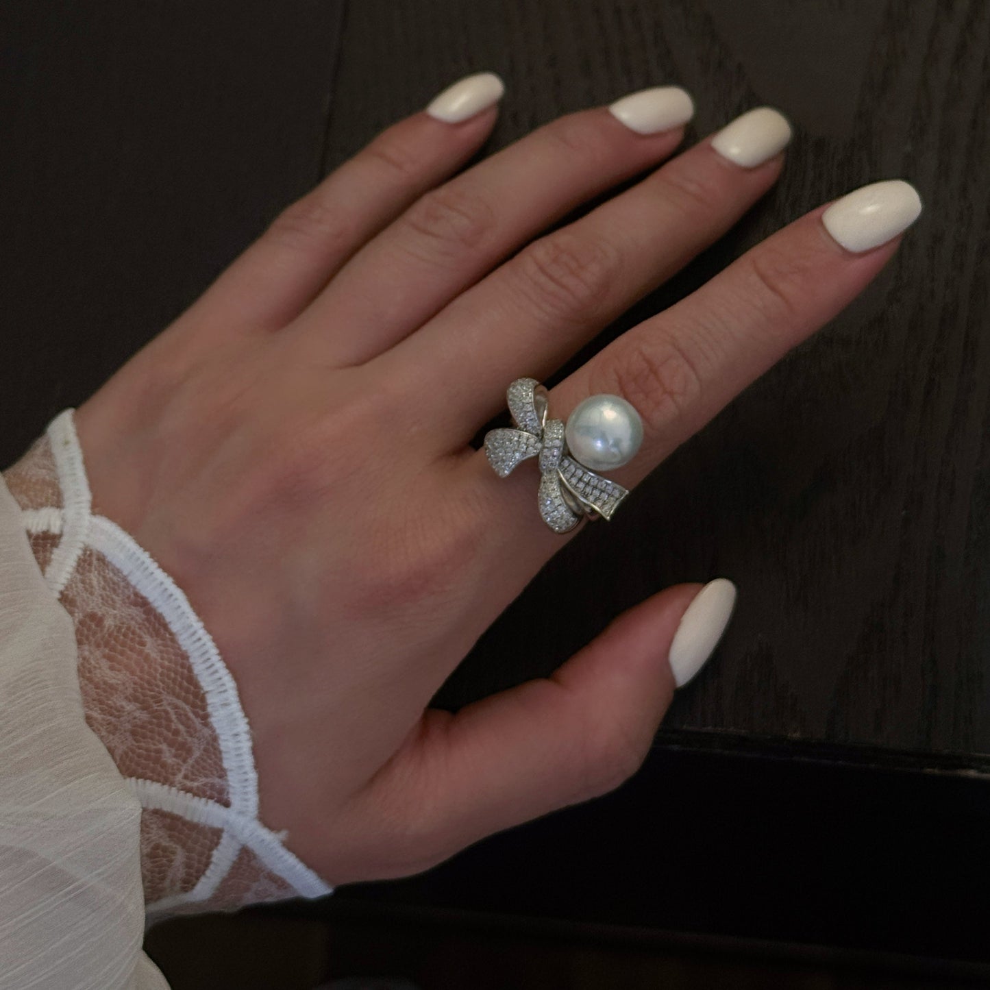 Luxury 10‑11mm Soft Gem Glow Freshwater Pearl Bow Knot Ribbon Ring, Full Paved Zircon Solid S925 Sterling Silver Statement Fine Jewelry Ring for Women Gift（Pearl Variation）