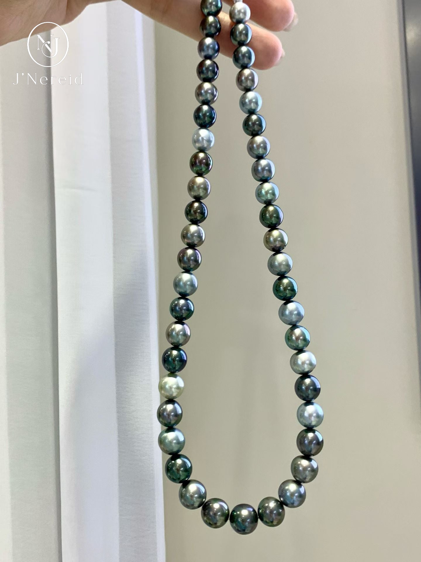 Tahitian Pearl Necklace 8-10.4mm | SK-Graded Certified by Pearl Science Laboratory
